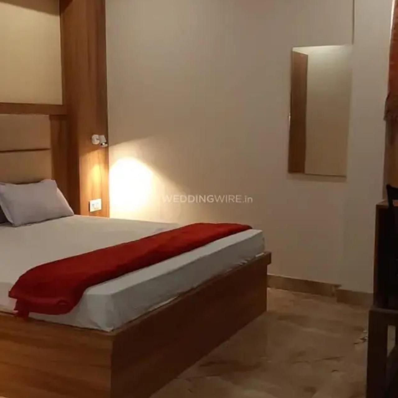 New Kumar Hotel & Banquet ลัคเนา ภายนอก รูปภาพ